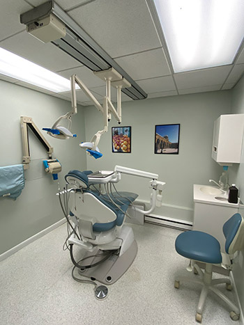 Dentist in Waltham